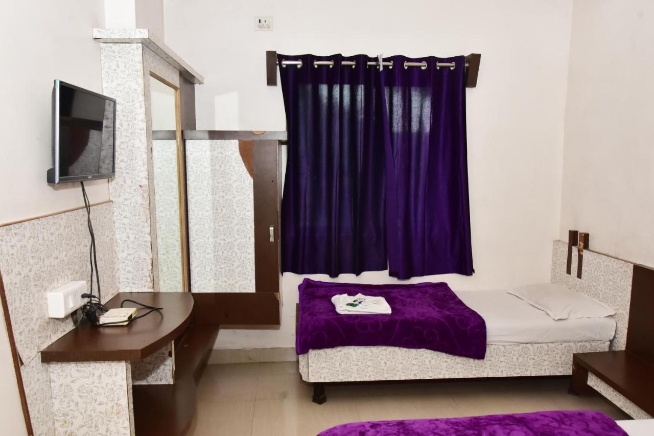 Hotel Temple Sai Shirdi Zewnętrze zdjęcie