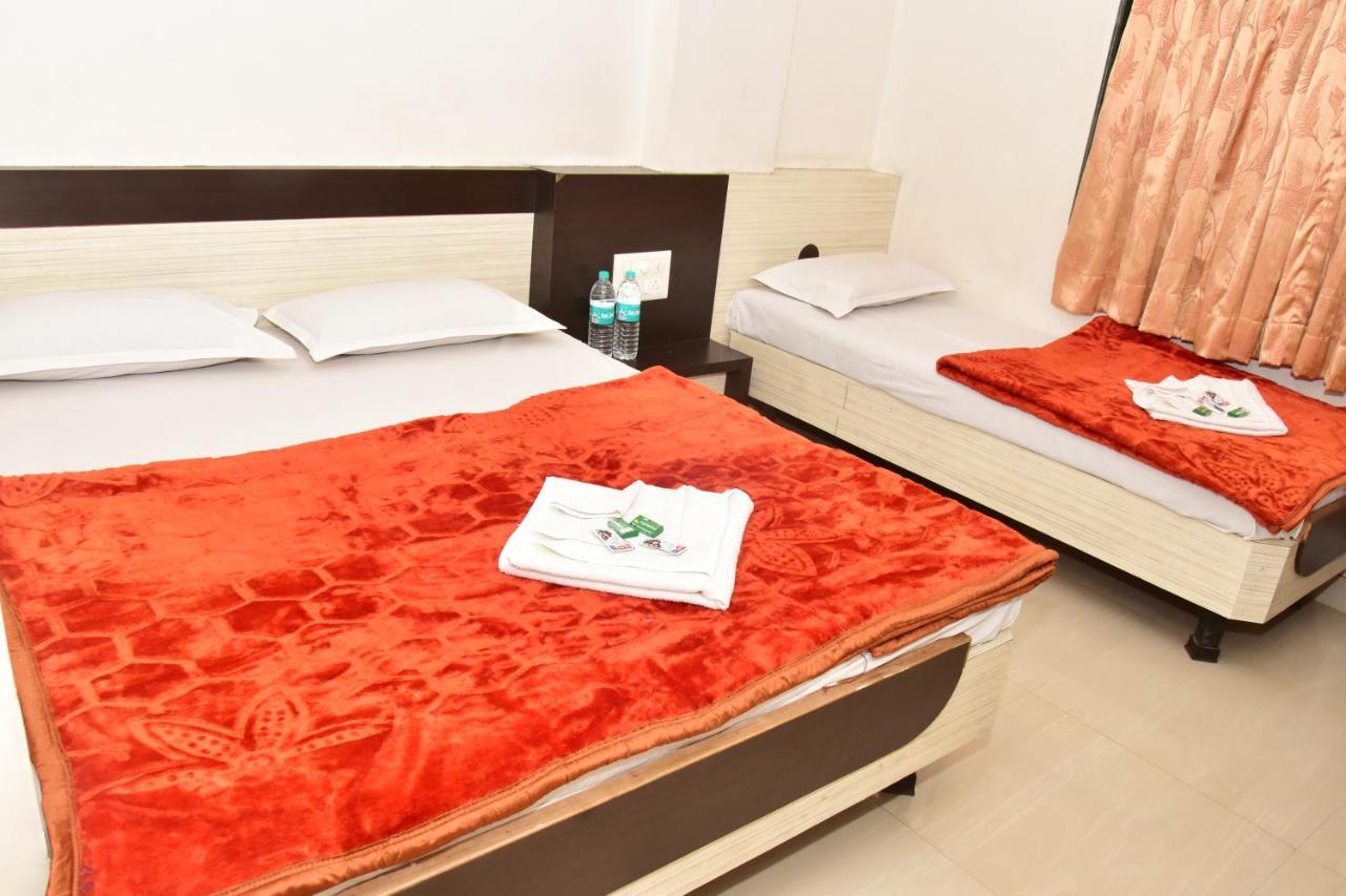 Hotel Temple Sai Shirdi Zewnętrze zdjęcie