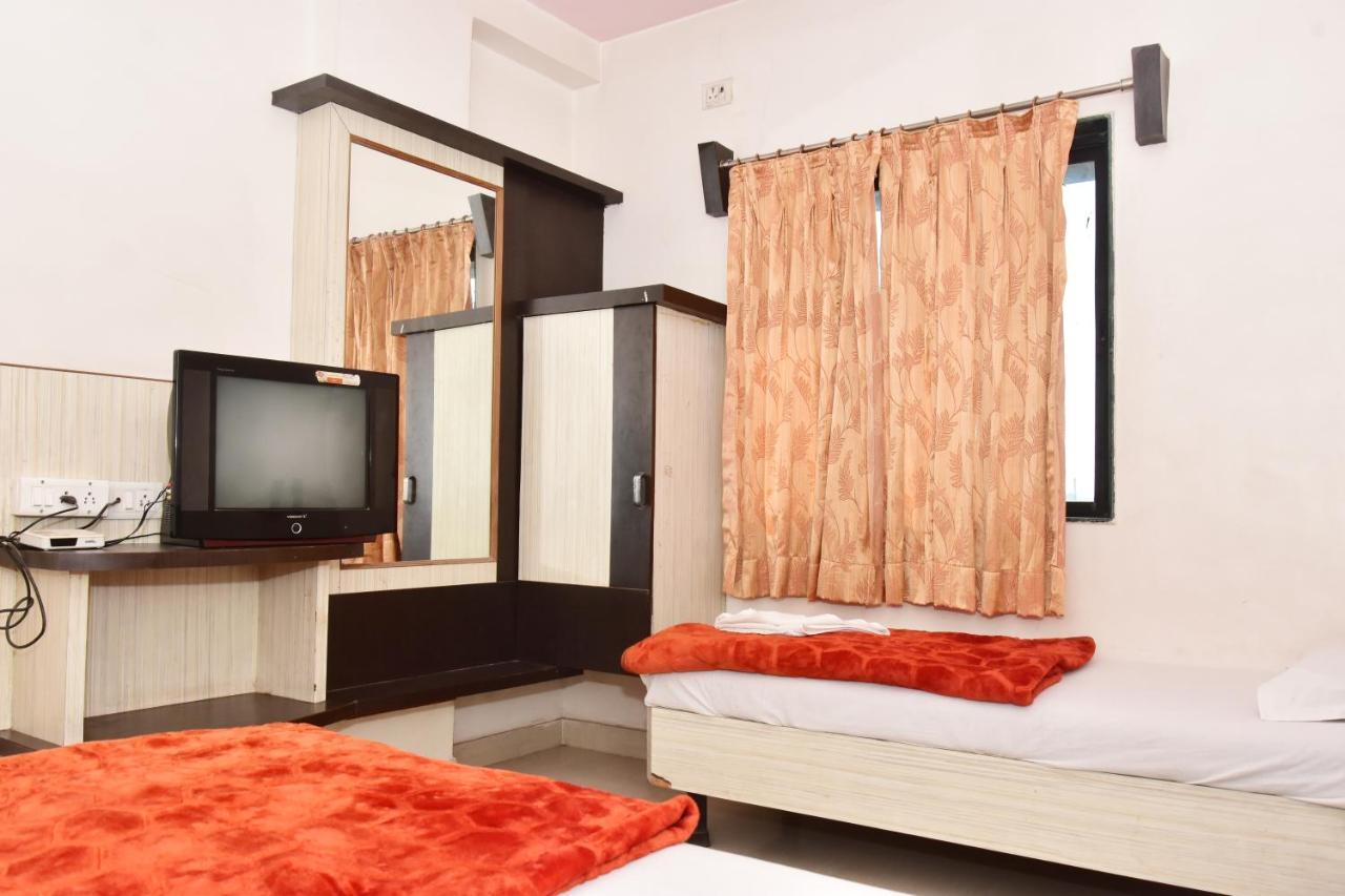 Hotel Temple Sai Shirdi Zewnętrze zdjęcie
