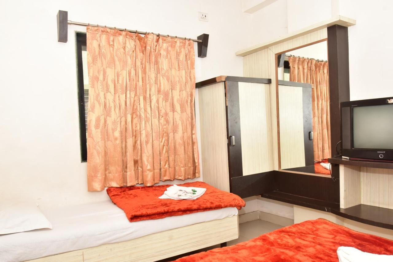 Hotel Temple Sai Shirdi Zewnętrze zdjęcie