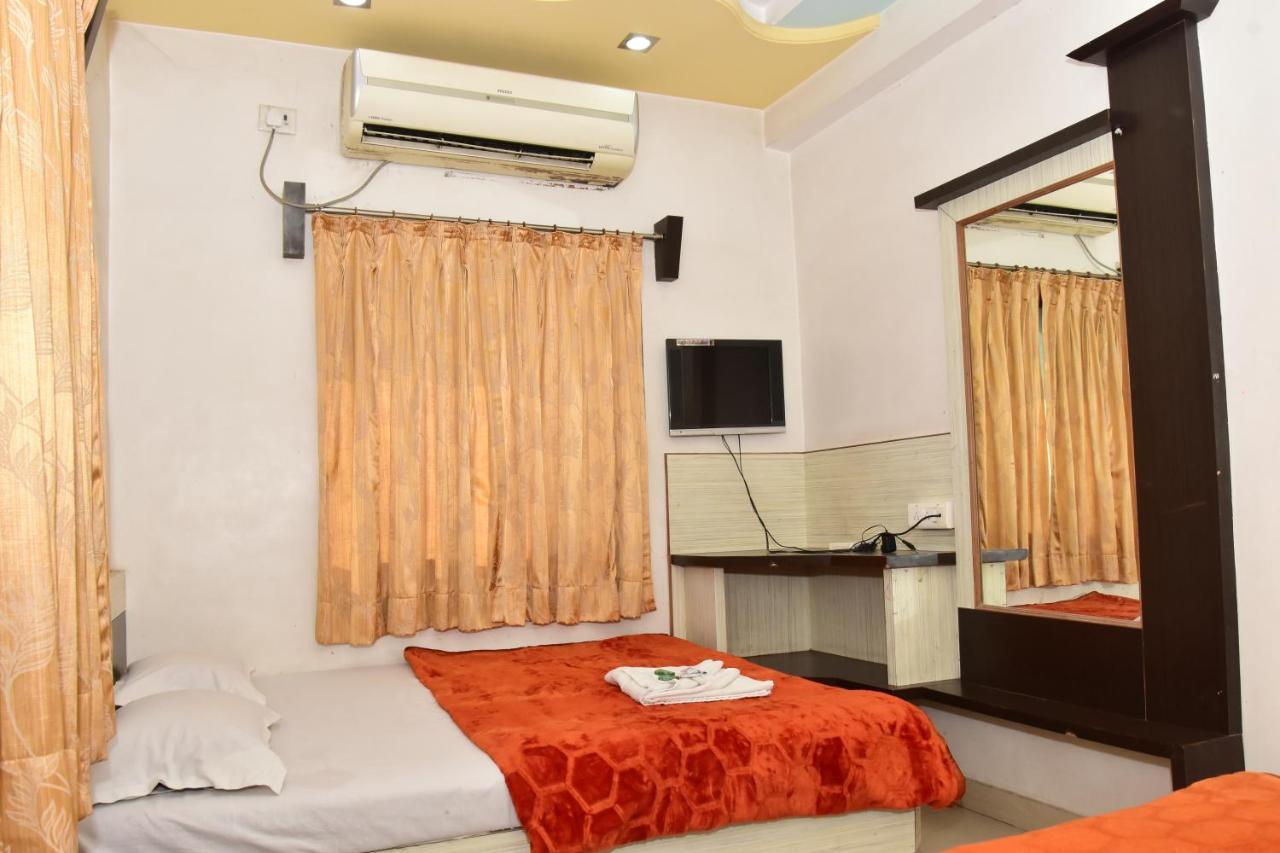 Hotel Temple Sai Shirdi Zewnętrze zdjęcie